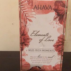 New in box AHAVA Elements Of Love Mud Set